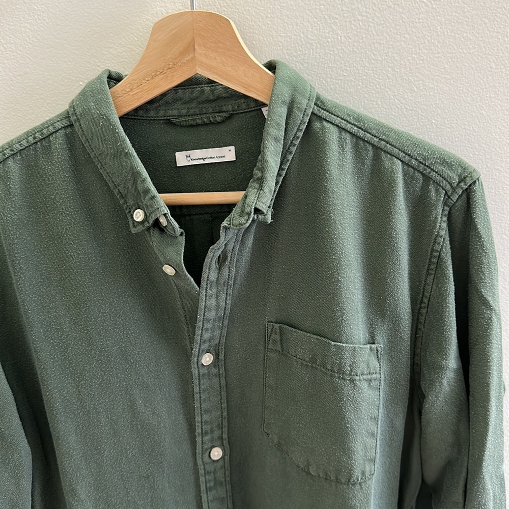 Men’s Knowledge Cotton Apparel Buttondown - Picture 2 of 3